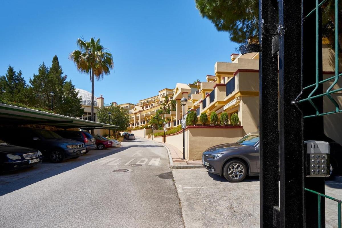 Oleholidays 422 Romana Playa Junto A La Playa Apartment Marbella